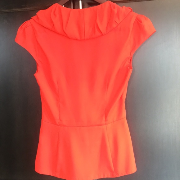 Le Chateau Size Small Orange /red colour - Picture 5 of 5